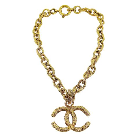 chanel dainty necklace|chunky chanel necklace.